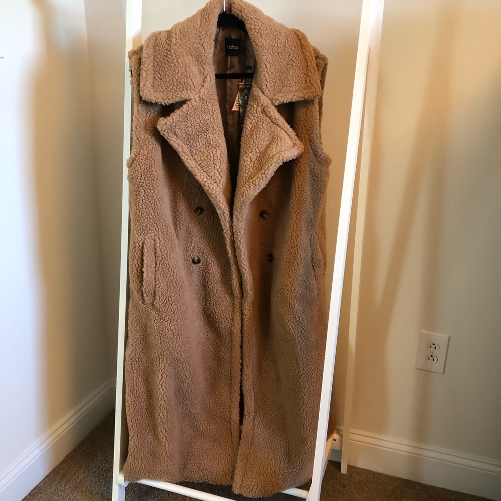 NWT Brown teddy sweater vest double breasted with pockets! Size 10